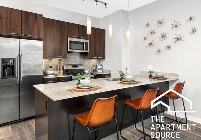 Photo - 469 W Huron St Unit 2BD2BA