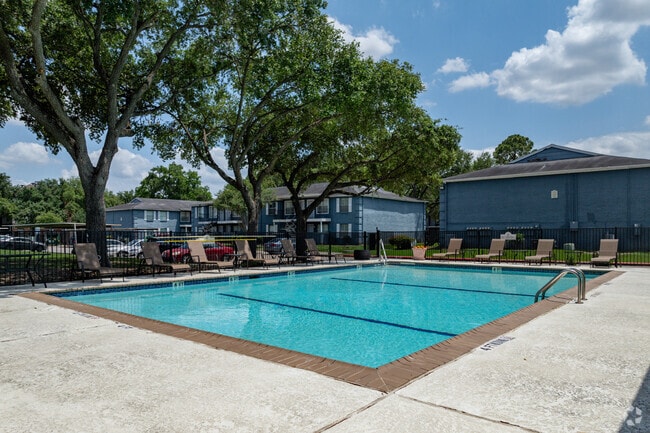Building Photo - Grand at Westchase Rental