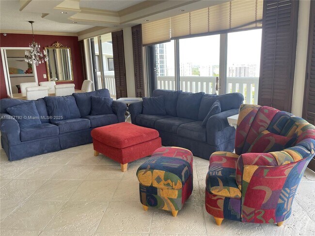 Photo - 3000 Island Blvd Unidad 2405