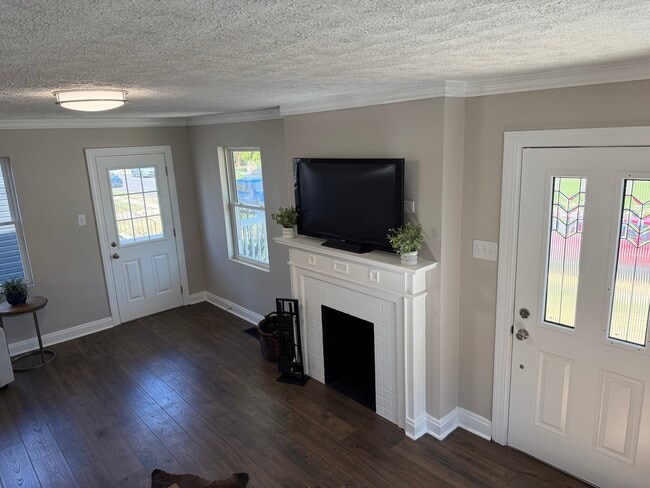 Photo - 1373 Oakwood Ave