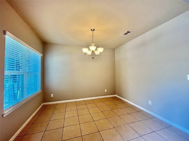 Building Photo - 7010 Stevenson Dr Rental