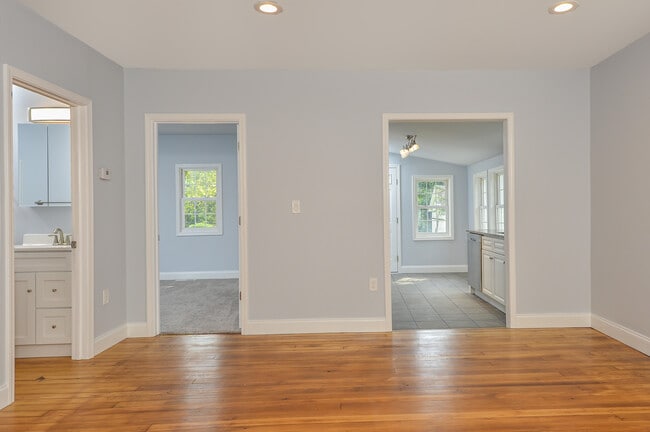 Photo - 706 N Bridge St