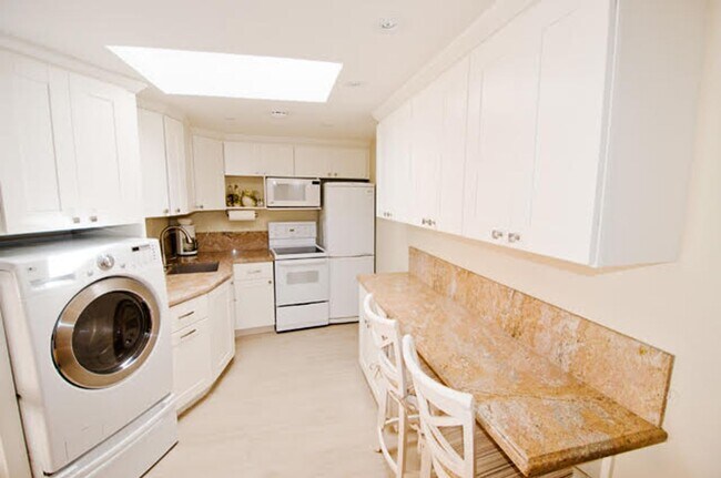 Photo - Steps to the Beach in La Jolla!