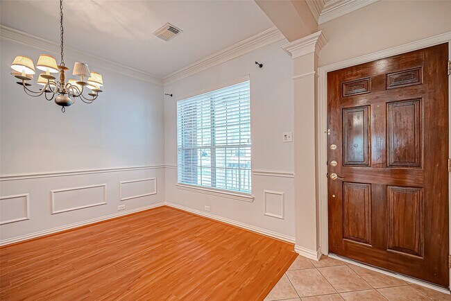 Photo - 219 Autumn Creek Ln