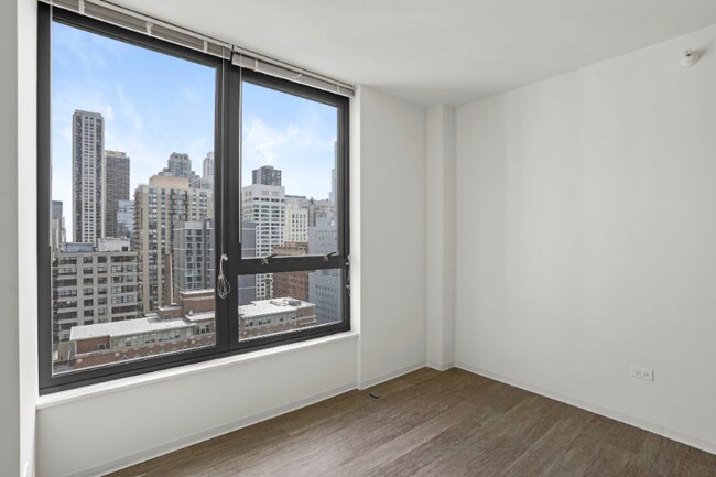 Photo - 177 W Superior St