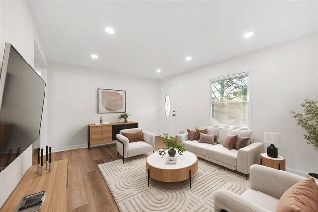 Photo - 578 Alfred Rd NW