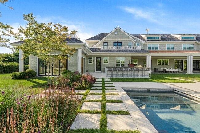 Building Photo - 127 Greenleaf Ln