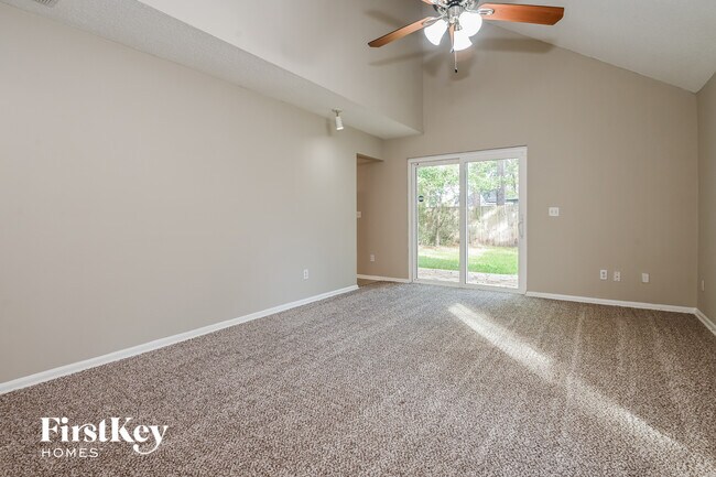 Photo - 6835 Candlewood Dr S