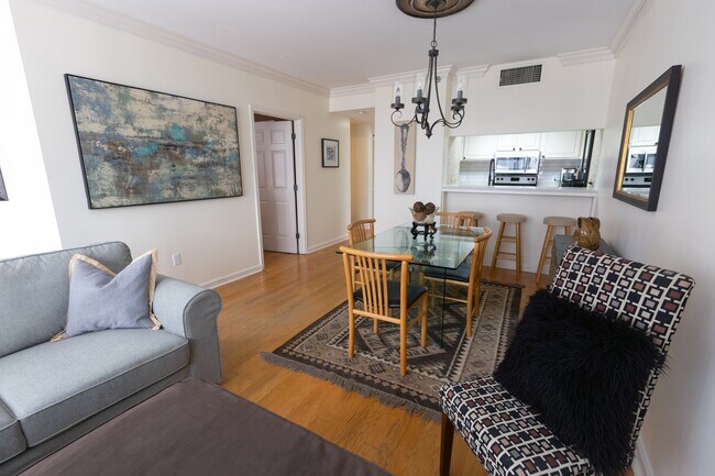 Photo - 3481 Lakeside Dr NE Unit 605