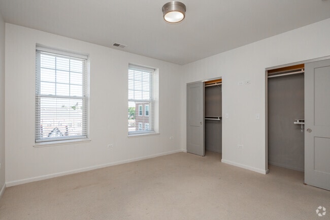 2BR, 2BA - 1,323SF - Eleven5 Lake