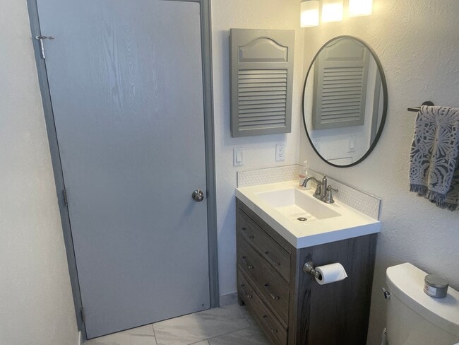 Photo - 1144 Maple Dr