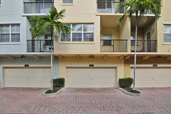 2425 San Pietro Cir