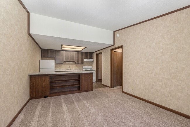 Pineridge Apartments