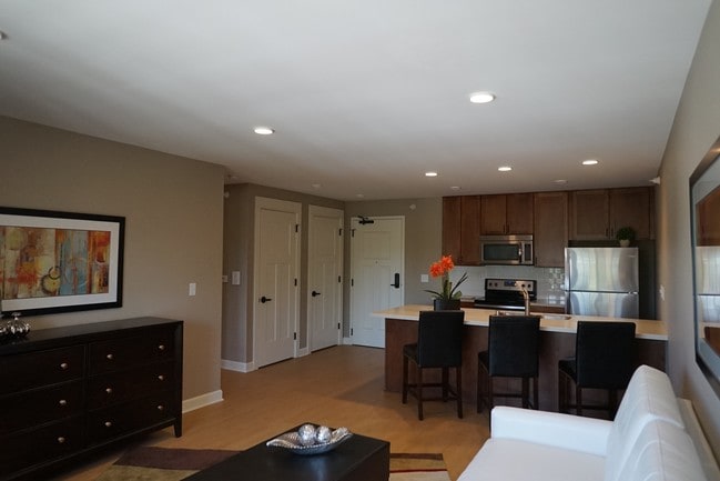 Pasadena Apartments