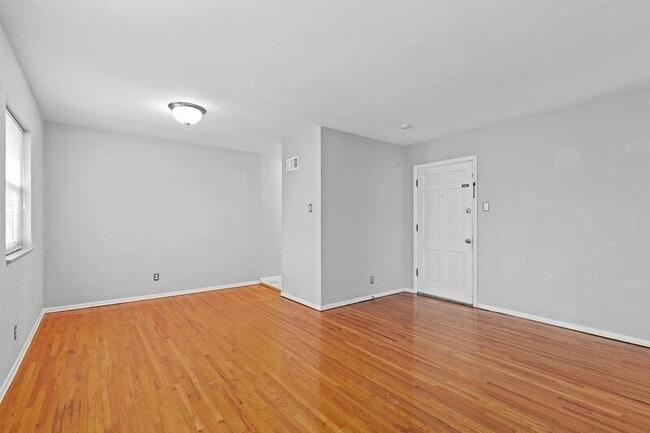 Photo - 7848 Big Bend Blvd