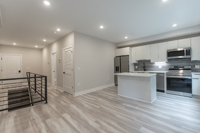 Photo - 665 N 35th St Unit 2