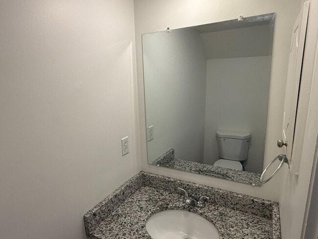 Photo - 4605 Hedgemore Dr