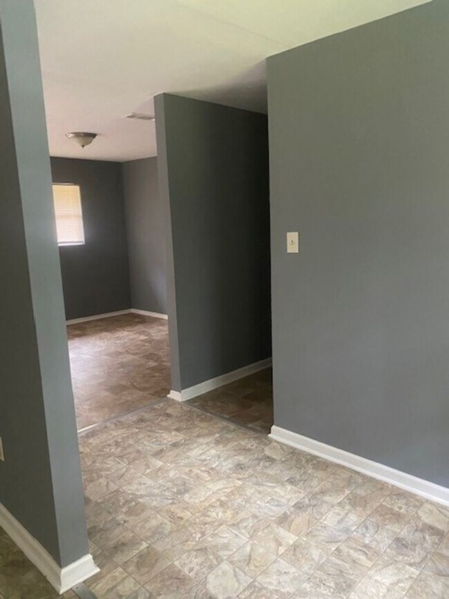 Nice Newly Renovated Home in Florence Rental House Rental in Florence, MS