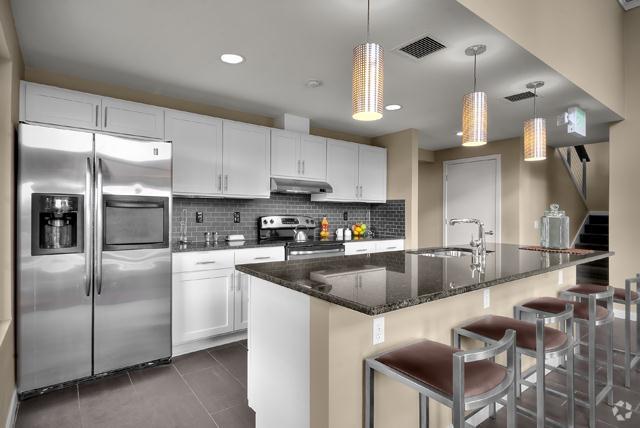 Lounge - The Villages at South Station Apartments