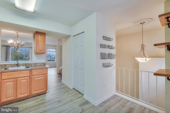 Photo - 1410 Cox Lndg Ct