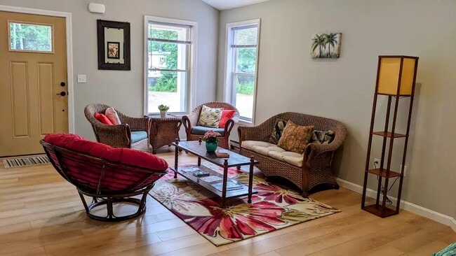 Photo - 307 Union St