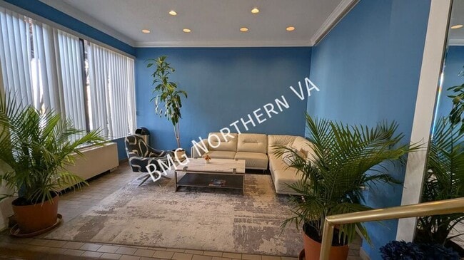 Photo - 5340 Holmes Run Pkwy