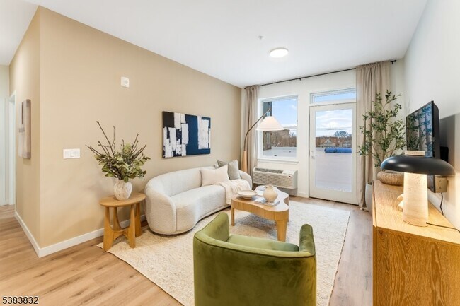 Photo - 431 Dr Martin Luther King Jr Blvd Unidad 314