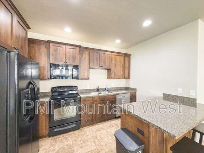 Photo - 2119 Orchard Pines Loop E
