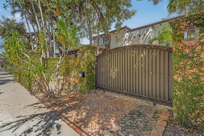 Photo - 2561 Trapp Ave