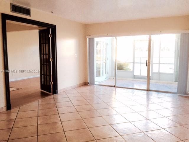 Photo - 236 Castlewood Dr Unit 104