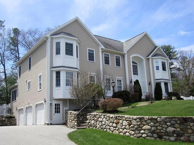 Building Photo - Spectacular 4 bedroom, 4,500 sq ft Single ... Rental