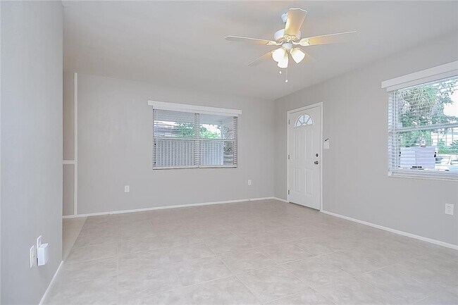 Photo - 2026 Sandrala Dr