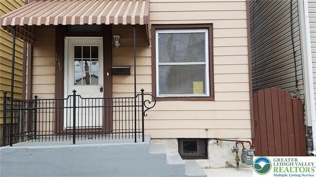 Building Photo - 1018 Lehigh St Rental