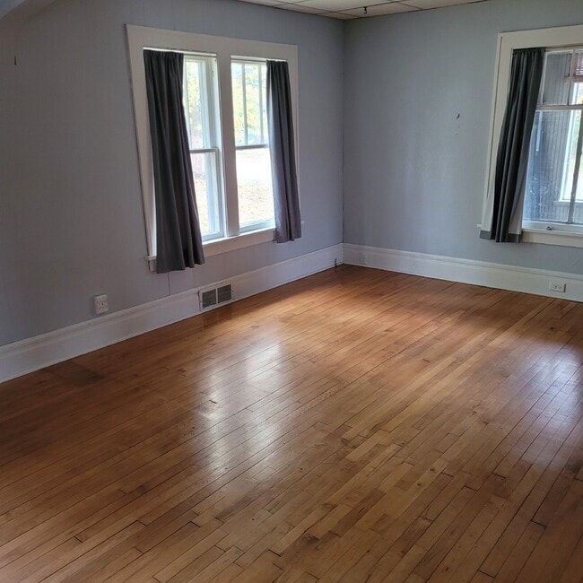 Photo - "Charming 3-Bed Home in Brainerd with Spac...