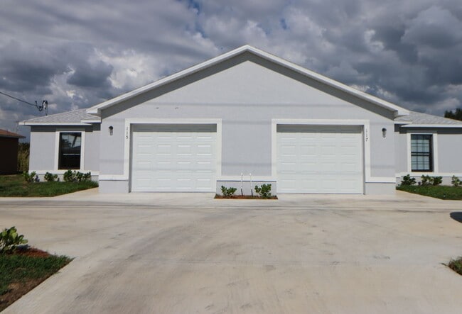 Coming mid July Newer Duplex Waterfront 3/2 - Coming mid July Newer Duplex Waterfront 3/2 Apartment Unit 115 Cultural park Blvd S