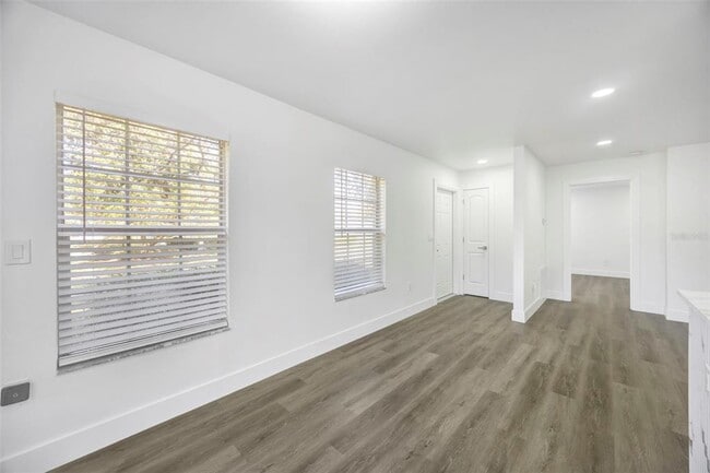 Photo - 11728 Raintree Dr