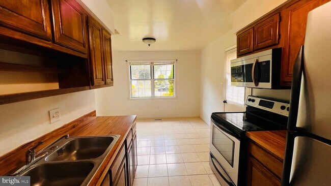 Photo - 5001 Tarpon Ln