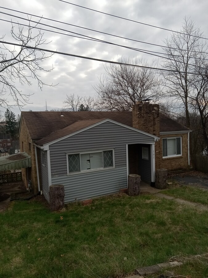 Photo - 107 Weedon Dr