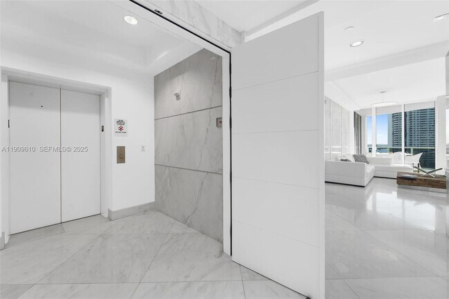 Photo - 4100 Island Blvd Unit 903