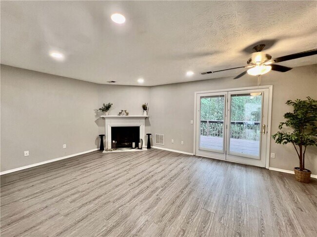 Photo - 1502 Queen Anne Ct