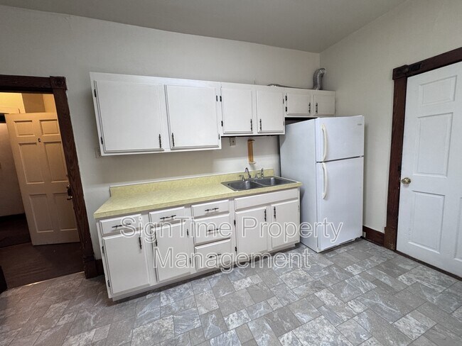 825 Hamilton Blvd Unidad C