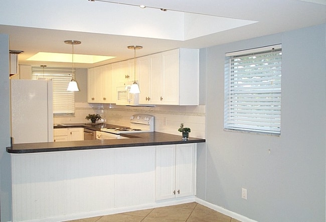 Photo - 490 Charlemagne Blvd Unidad 490