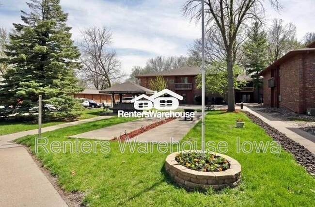 Building Photo - 1115 W 1st St Unit 104