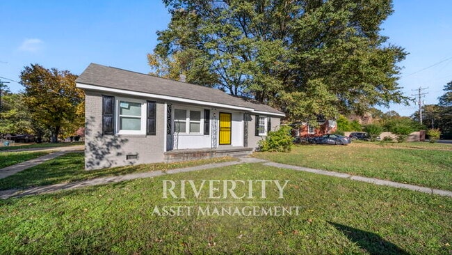 1290 Dellwood Ave