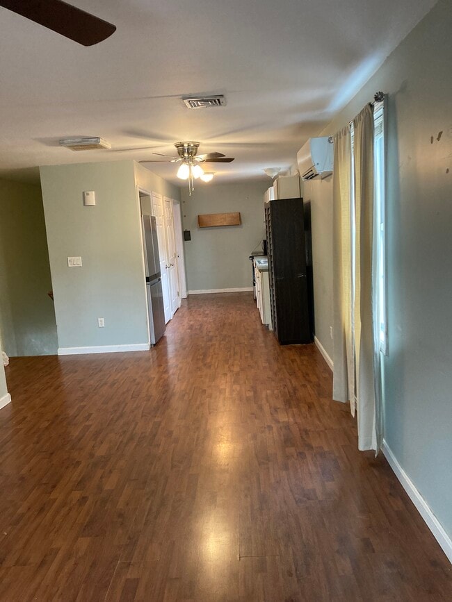 Photo - 172 Notre Dame Ave Townhome