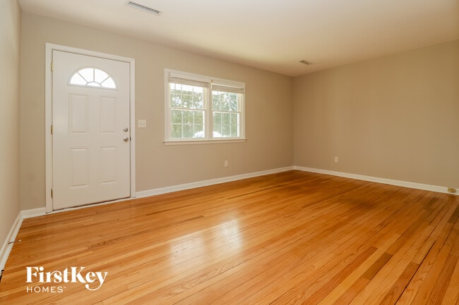 Photo - 1448 Manor Blvd