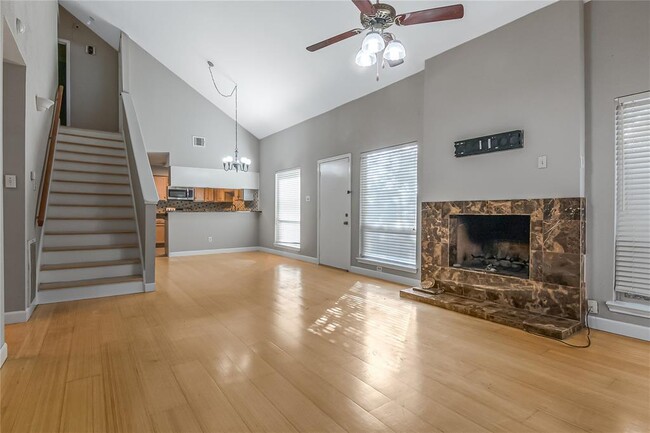 Photo - 13975 Hollowgreen Dr Condo Unit 1