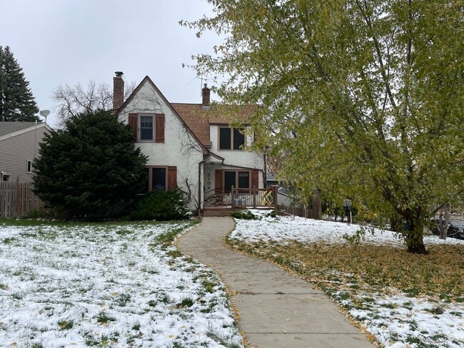 Timeless Spacious 3br + Den/2ba Edina Home w/Hardwood Floors, Large Yard, 2 Car Garage - Timeless Spacious 3br + Den/2ba Edina Home w/Hardwood Floors, Large Yard, 2 Car Garage
