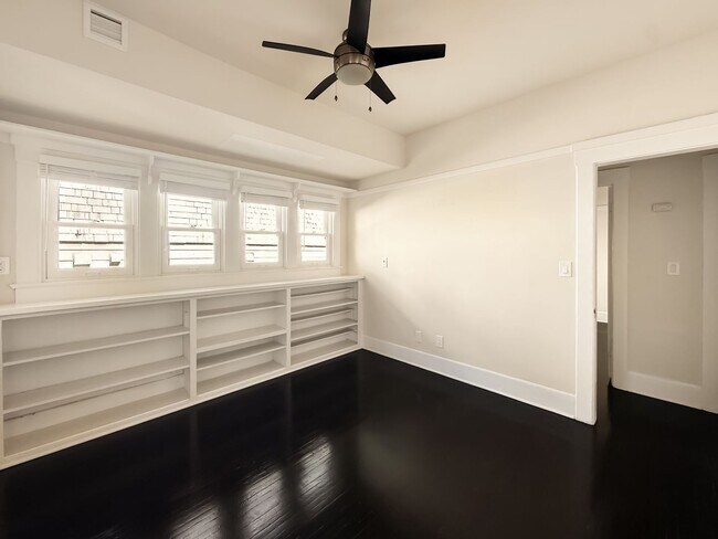 Building Photo - Bankers Hill Gem – 2BR/1BA Minutes from Ba... Unit 237 Rental