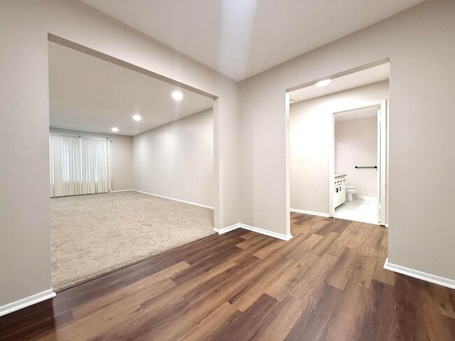 Photo - 27654 Echo Valley E